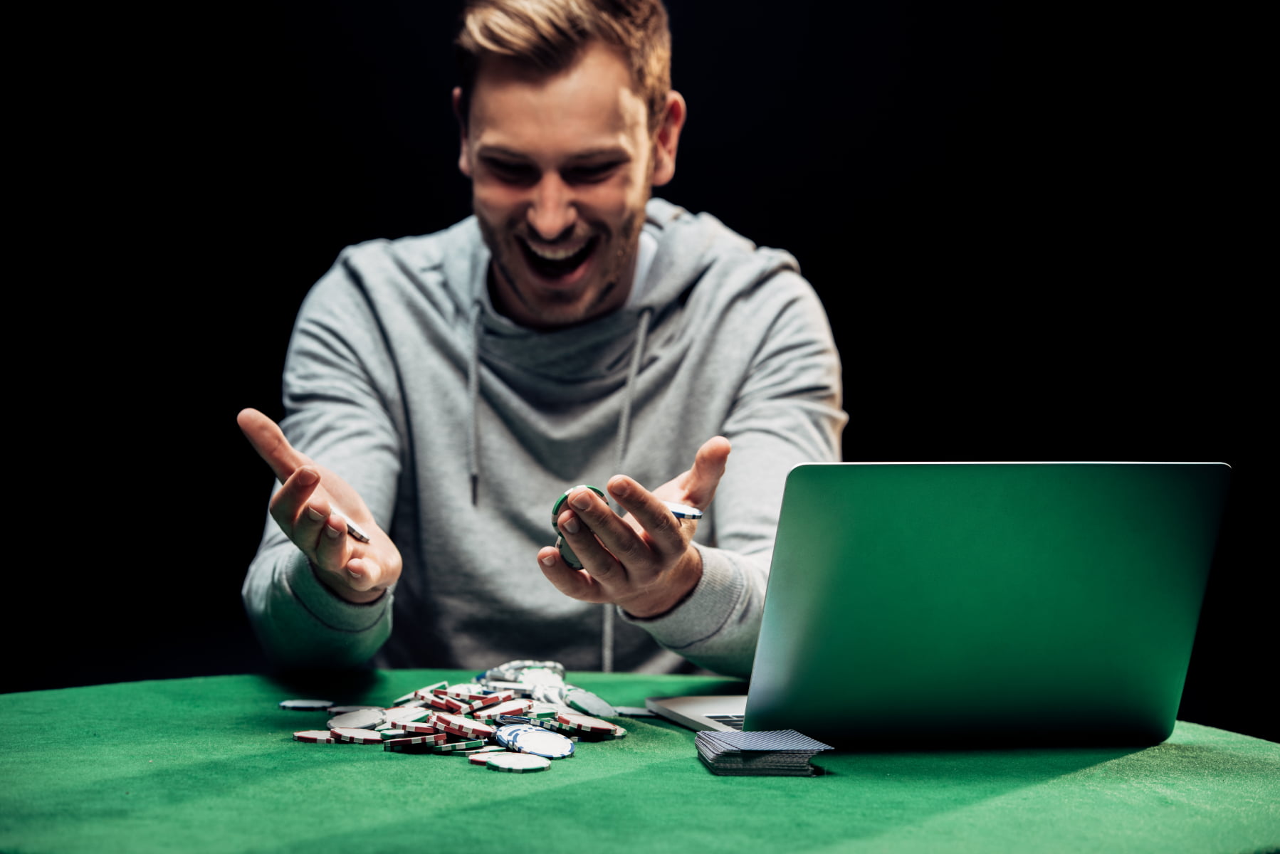 Why Online Casinos Are More Popular Than Visiting Casinos